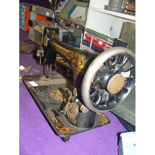 86 - VINTAGE SINGER MANUAL SEWING MACHINE