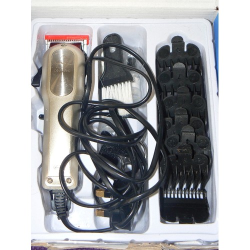 93 - PET CLIPPER SET. OMORC GDO77B. WITH BOX AND ATTACHMENTS.