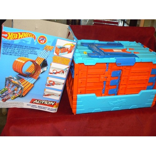 95 - HOT WHEELS RACE CRATE. OPENS UP TO CREATE TRACK ETC.