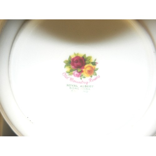 173 - ROYAL ALBERT-OLD COUNTRY ROSES. 5 X OVAL PLATES, AND 6 X BOWLS.