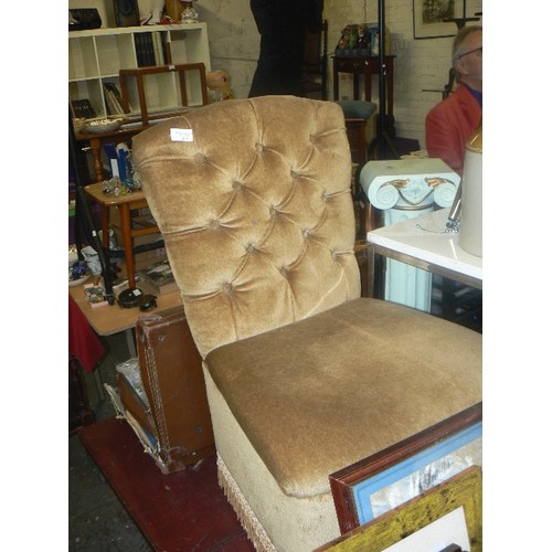 209 - CARAMEL DRALON BEDROOM CHAIR. BUTTON-BACK, FRINGED BOTTOM .