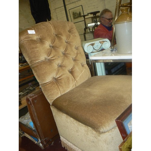 209 - CARAMEL DRALON BEDROOM CHAIR. BUTTON-BACK, FRINGED BOTTOM .