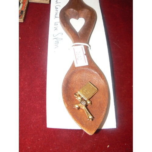 195 - HAND-CARVED WOODEN LOVE SPOON, ALSO SMALL RELIGOUS CROSS WITH HANGING HOOK, TINY CROSS AND LOCKET ET... 