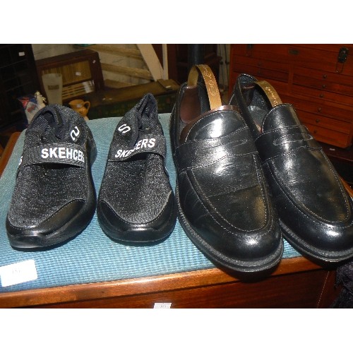 185 - PAIR OF WOMENS PAVERS ANKLE BOOTS. 4. NEW/TAGS. A PAIR OF GENTS CLIFFORD JAMES LOAFERS WITH LEATHER ... 