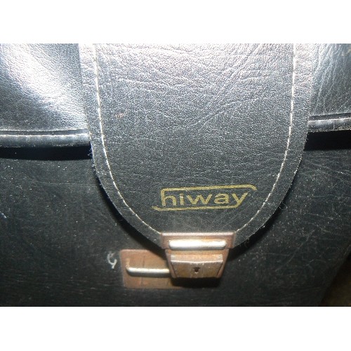 218 - VINTAGE LEATHERETTE HIWAY PANIER.