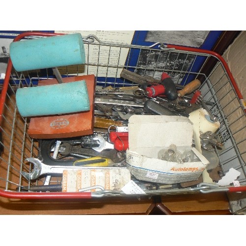 227 - WIRE BASKET FULL OF TOOLS. COMBINATION SPANNERS, RING SPANNERS, SCREWDRIVERS, AUTOLAMP BULBS ETC ETC