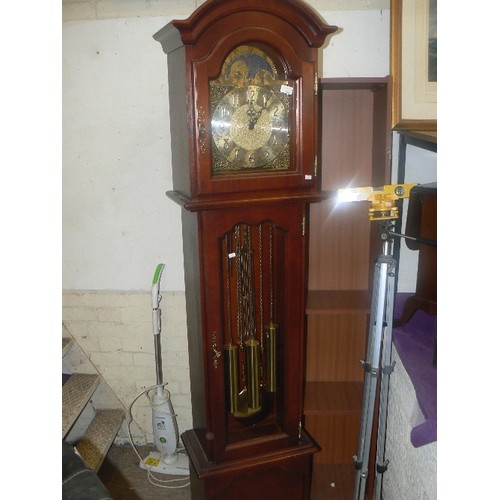 131 - BEAUTIFUL REPRODUCTION GRANDFATHER CLOCK WITH 4/4 WESTMINSTER CHIME. MSK 012. APPEARS VERY GOOD COND... 