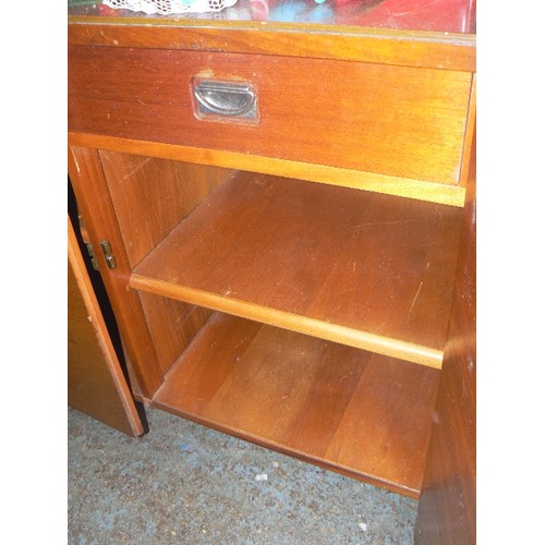 376 - LARGE MID-CENTURY SIDEBOARD. LARGE ORNATE BAKELITE D-HANDLES. VENEERED & INLAID FRONT. INTERNAL COMP... 