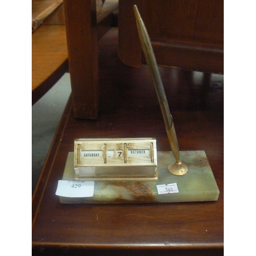 429 - VINTAGE DESK CALENDER AND PEN HOLDER ON ONYX BASE