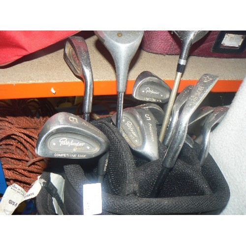 521 - GOLF BAG WITH CLUBS. HOWSON, PATHFINDER ETC.