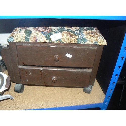 513 - SMALL 2 DRAWER WORKBOX WIH PADDED SEAT ON WHEELS