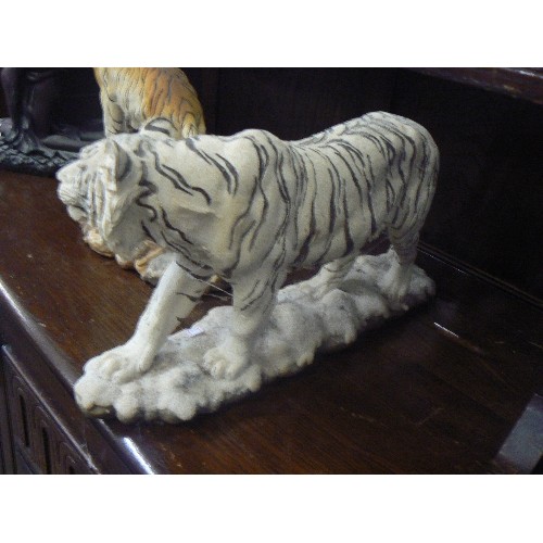 502 - LARGE SIBERIAN SNOW TIGER FIGURE FROM TIGERS OF REGENCY COLLECTION