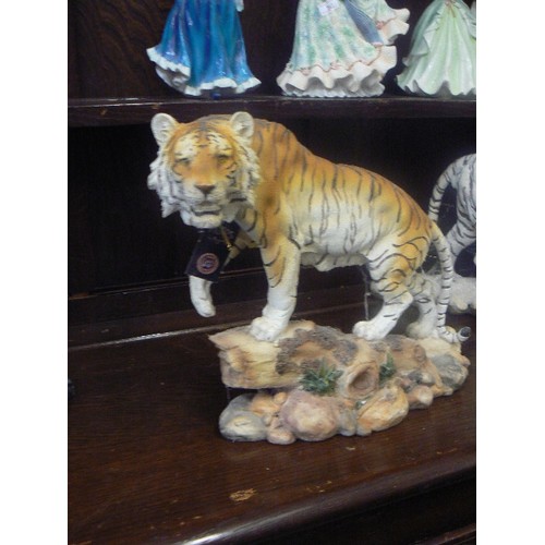 501 - LARGE RESIN TIGERS BY REGENCY FIGURE