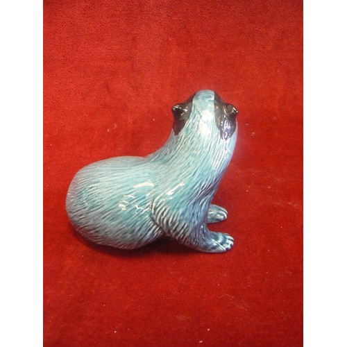 6 - A VINTAGE POOL POTTERY BADGER