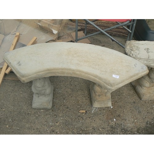 538 - SQUIRREL SEAT CURVED SEAT ON SQUIRREL PLINTHS