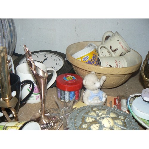 481 - SHELF OF MIXED ITEMS - MUGS, MIXING BOWL, SOLTAIRE GAME ETC