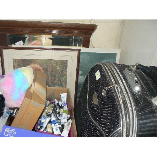 527 - TABLE OF MIXED ITEMS  - GLASSES, LAMPS, SUITCASE, LIGHTS ETC