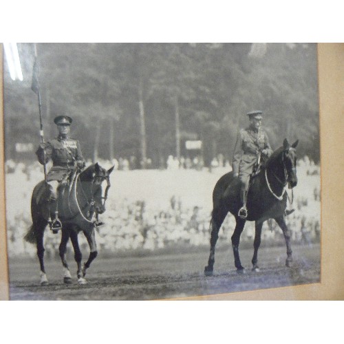 407 - PAINTING. 'PALM TREE-NASSAN' HOMER WINSLOW AND GEORGE V PRINT ON HORSE