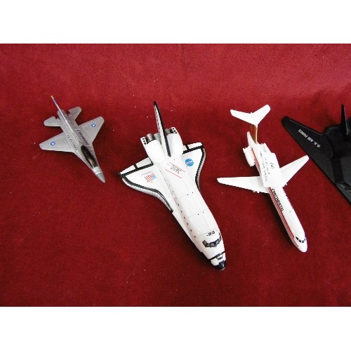 99 - 6 X MODEL AEROPLANES. INC UNITED STATES ENDEAVOR, CONTINENTAL, 2 X STEALTH BOMBERS, USS INDEPENDENCE... 