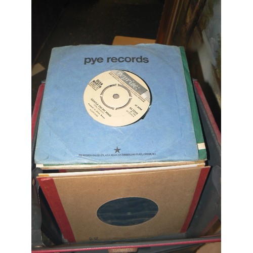 177 - 45 RPM RECORDS & CASSETTE TAPES. MIXED GENRE, INC ELTON. KENNY ROGERS, NUMBER 1s OF THE 50'S, ROBSON... 