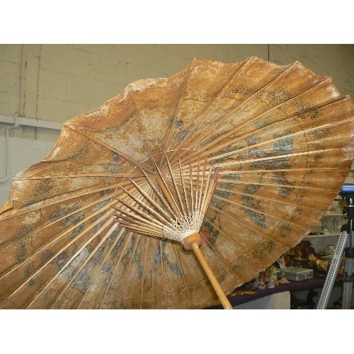 243 - LARGE VINTAGE BAMBOO PARASOL. TRADITIONAL ORIENTAL BIRD AND TREE DECORATION.