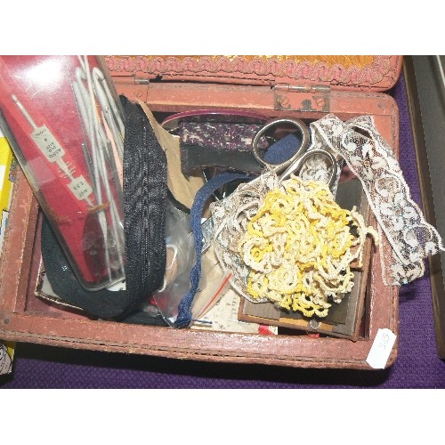 157 - VINTAGE SEWING BOX WITH CONTENTS. INCLUDES BUCKES, CROCHET HOOKS, BUTTONS, NEEDLES IN LEATHER POUCH ... 