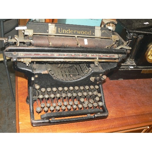 253 - VINTAGE UNDERWOOD TYPEWRITER.