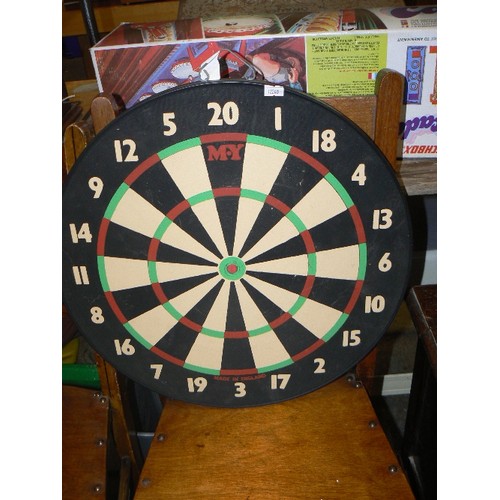 335 - M.Y. DARTBOARD. MADE IN ENGLAND.