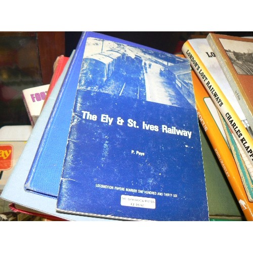 356 - RAILWAY & LOCOMOTIVE INTEREST. STACK OF VINTAGE BOOKS. INCLUDES THE BRITISH STEAM SPECIALITIES LTD, ... 