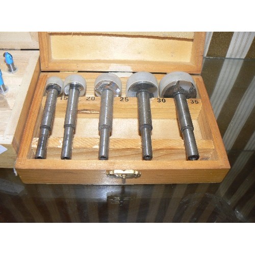 352 - ROUTER BITS & FORSTNER BITS. IN ORIGINAL WOODEN BOXES.