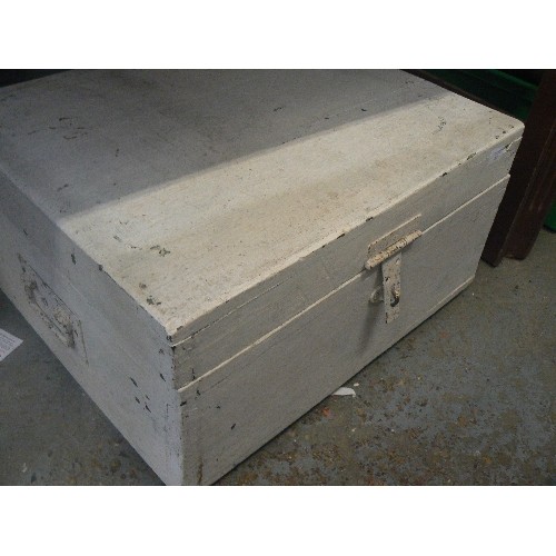 261 - VINTAGE SOLID WOOD CHEST. WHITE-PAINTED WITH STRONG METAL HANDLE EACH END. HINGED LID.