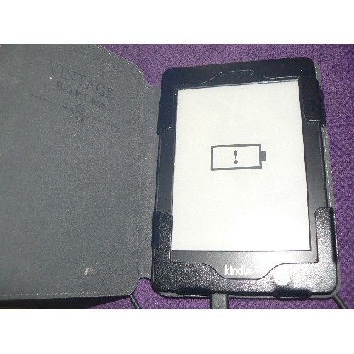 115A - AMAZON KINDLE WITH CHARGER