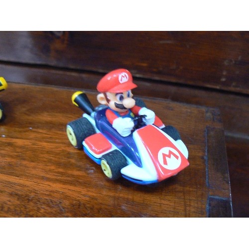 69 - MINI NINTENDO MARIO, YOSHI-MARIO CARRERA X 2