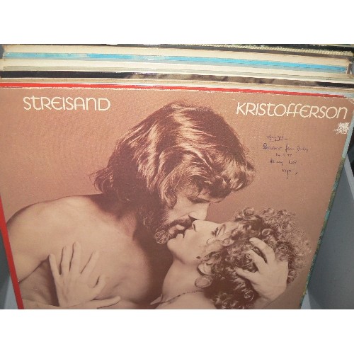 225 - LP RECORDS. MAINLY CLASSICAL, BEETHOVEN PLAYED BY DANIEL CHORZEMPA, STREISAND/KRISTOFFERSON 'A STAR ... 