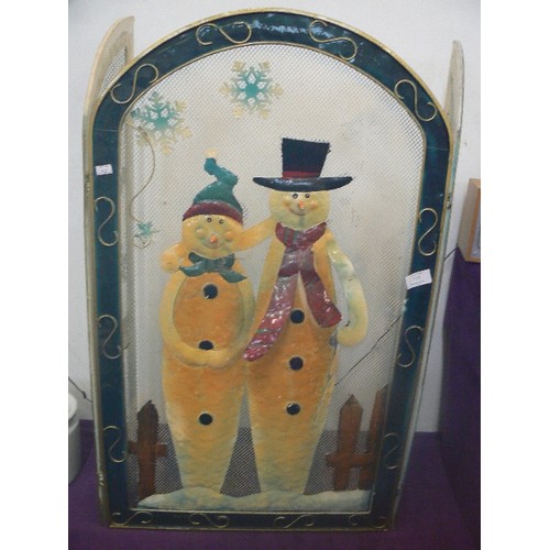 115 - CHRISTMAS SNOWMAN FIRE GUARD. TRI-FOLD MESH GUARD, WITH TIN-PLATE SNOWMEN, TREE, SNOWFLAKES AND ROBI... 