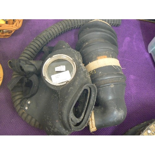 127 - VINTAGE GAS MASK.