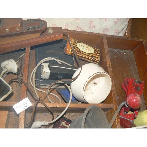 404 - VINTAGE WORKSHOP WOODEN DRAWER FULL OF ODDS & ENDS. INCLUDING A WOODEN LAMP BOAT. A BREVETTE MOILI-B... 