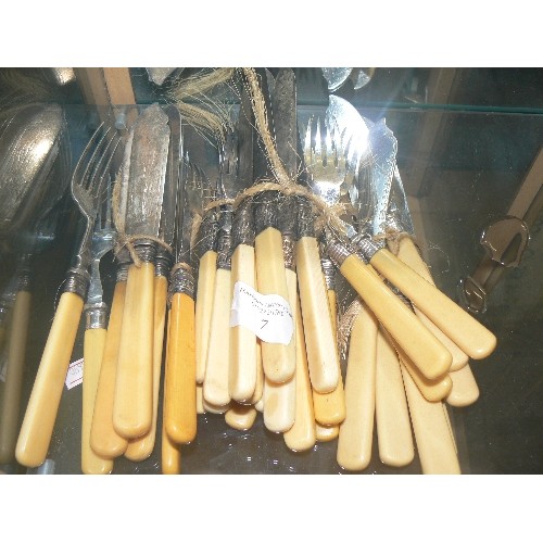 7 - A SET OF VICTORIAN CUTLERY  KNIVES FORKS AND A FISH SET