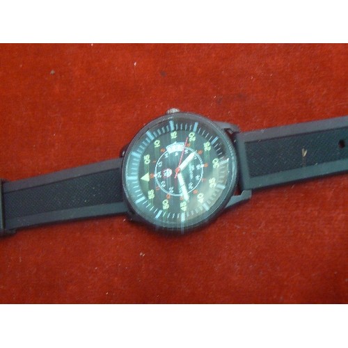 20 - XI NEW GENTS WRIST WATCH DATE 24 HR WATCH AND SECOND TIMER