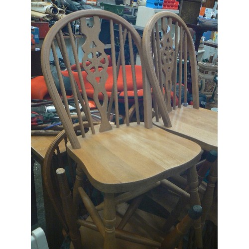 408 - SET OF 6 X WHEEL-BACK WOODEN KITCHEN CHAIRS.