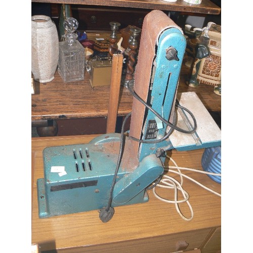 373 - CLARK BELT SANDER