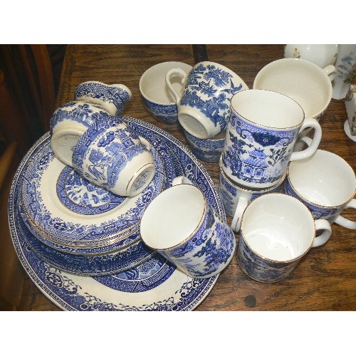 414 - 'WILLOW PATTERN' COLLECTION.