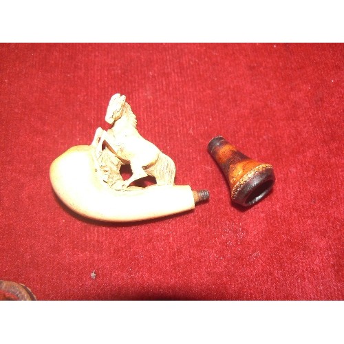 38 - MEERSCHAUM AND AMBER CARVED HORSE PIPE IN BOX,  NEEDS REPAIR