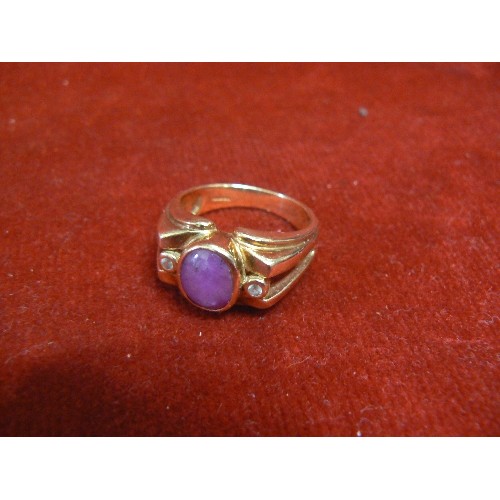 39 - 9ct GOLD AND AMETHYST RING WEIGHT 9.33 gr