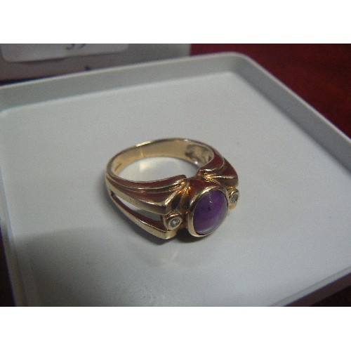 39 - 9ct GOLD AND AMETHYST RING WEIGHT 9.33 gr