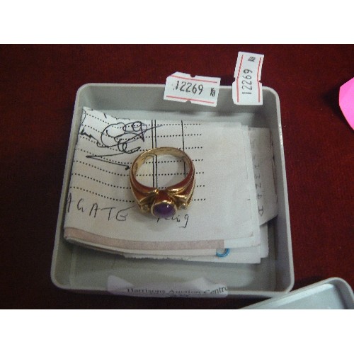 39 - 9ct GOLD AND AMETHYST RING WEIGHT 9.33 gr