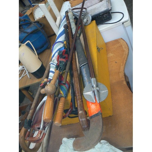 413 - SHOOTING STICKS, WALKING STICKS, HOCKEY STICK & UMBRELLAS