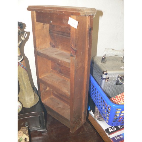 494 - SMALL TABLE TOP RUSTIC PINE SHELF.