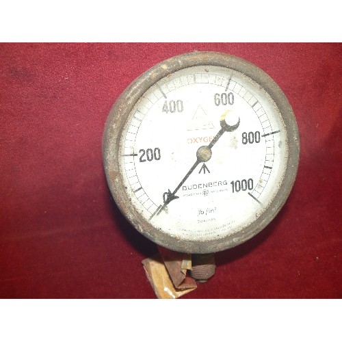 53 - MILITARY PRESSER GAGE FOR OXYGEN  BY BUDENBERG OF MANCHESTER UP A 1000 LB PER INCH