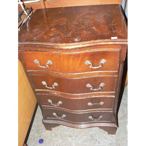 407 - SMALL VINTAGE BOW FRONTED 4 DRAWER BEDROOM CHEST